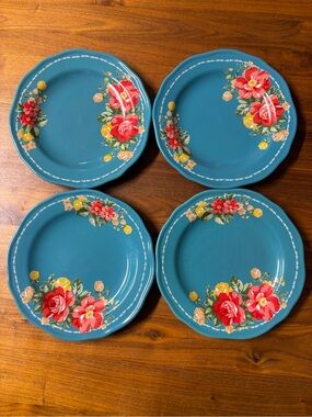 The Pioneer Woman set of 4 vintage floral salad plates in teal & red roses